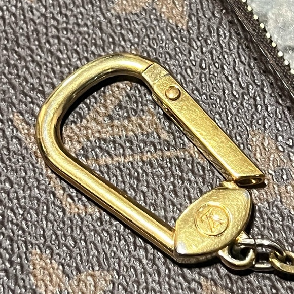 Louis Vuitton Key Pouch - Picture 6 of 6
